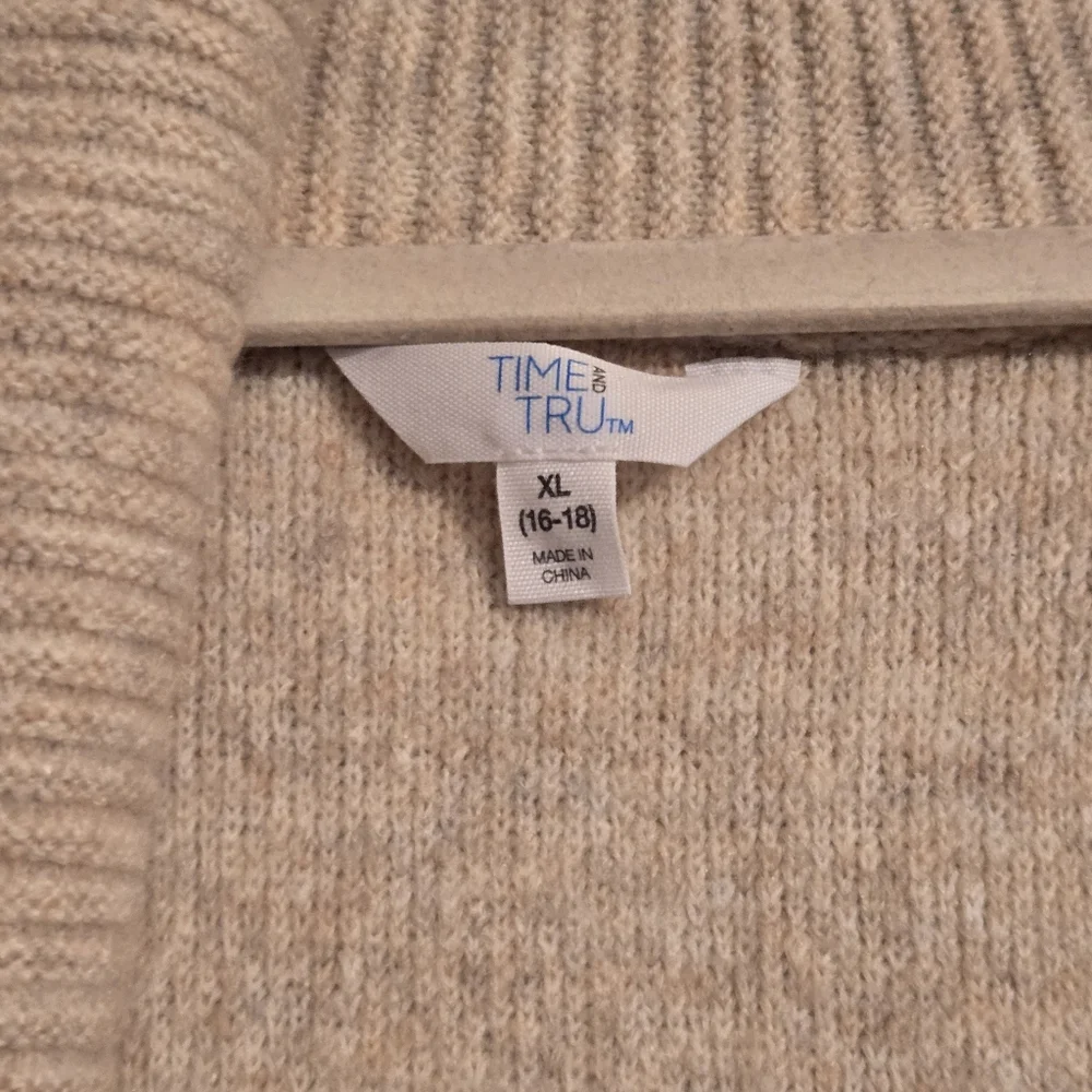 Time and Tru Thick Long Sleeve Cardigan - Picture 2 of 3